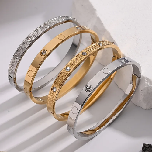 Pulsera Crystal Bangle – Elegancia Minimalista